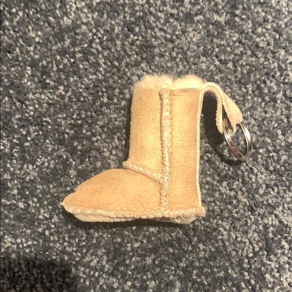 Ugg Boot Keychain (Beige) - Picture 1 of 3